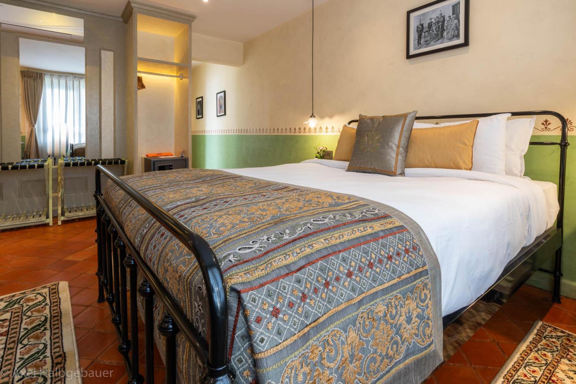 Classic Deluxe Double Room,1758457145:JPEG